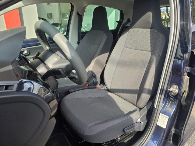 VOLKSWAGEN up! usata 31