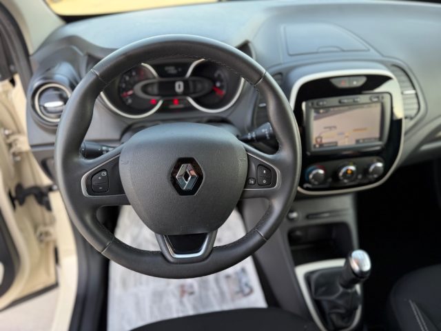 RENAULT Captur usata 15