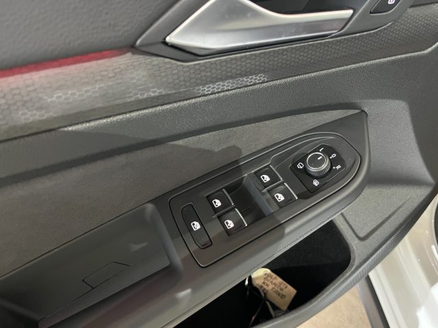 VOLKSWAGEN Golf usata, con Sedili riscaldati