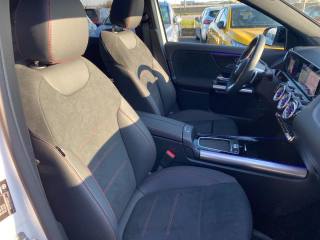 MERCEDES-BENZ GLA 200 usata, con Gancio traino