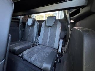 PEUGEOT 5008 usata, con Touch screen