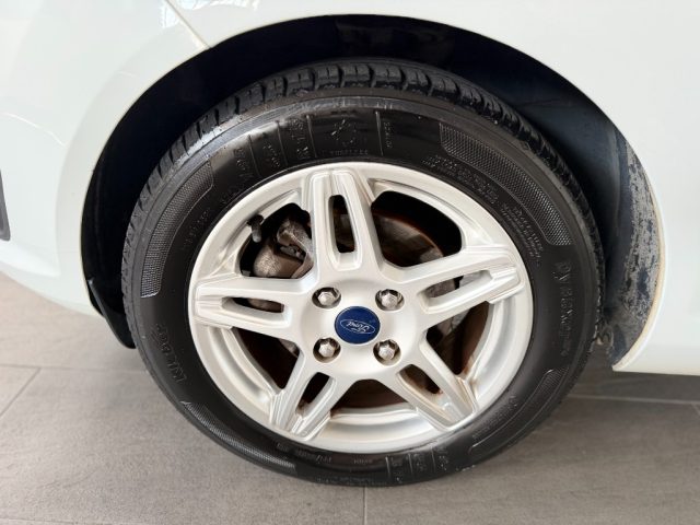 FORD Fiesta usata, con Bluetooth