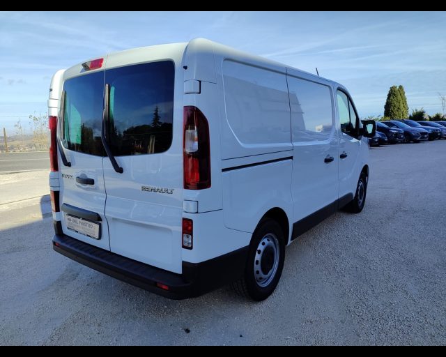 RENAULT Trafic usata 14