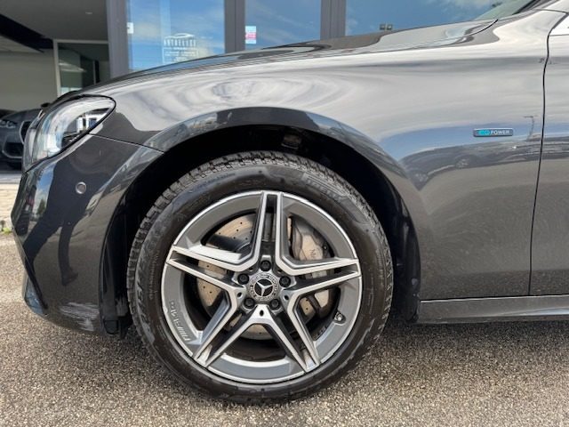 MERCEDES-BENZ E 300 usata, con Cronologia tagliandi