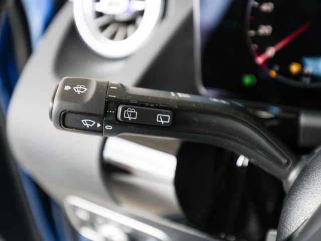 MERCEDES-BENZ GLA 220 usata, con Sistema di navigazione