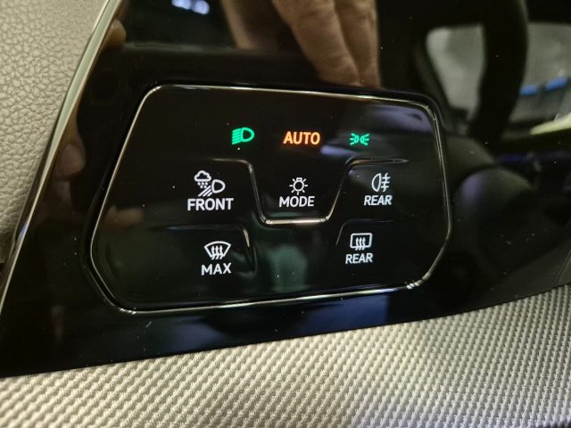 VOLKSWAGEN Golf usata, con Specchietti laterali elettrici