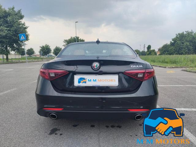 ALFA ROMEO Giulia usata, con Autoradio