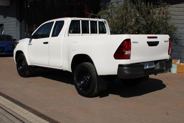 TOYOTA Hilux usata, con Autoradio