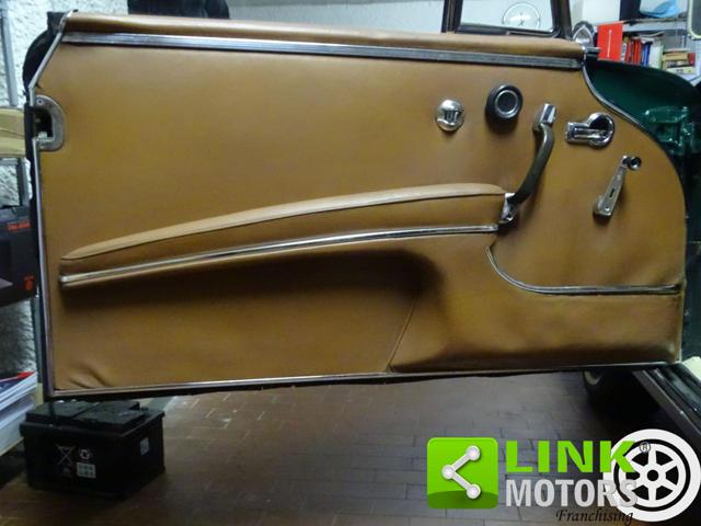 MERCEDES-BENZ 220 usata 8