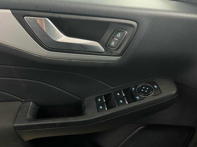 FORD Kuga usata, con USB
