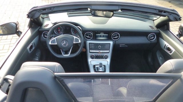 MERCEDES-BENZ SLC 200 usata, con Chiusura centralizzata