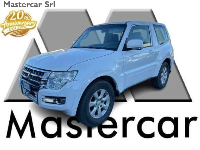MITSUBISHI Pajero usata, con Airbag