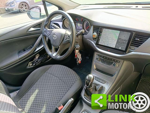 OPEL Astra usata, con Volante in pelle