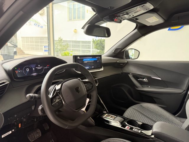 PEUGEOT 2008 usata, con Sistema di navigazione