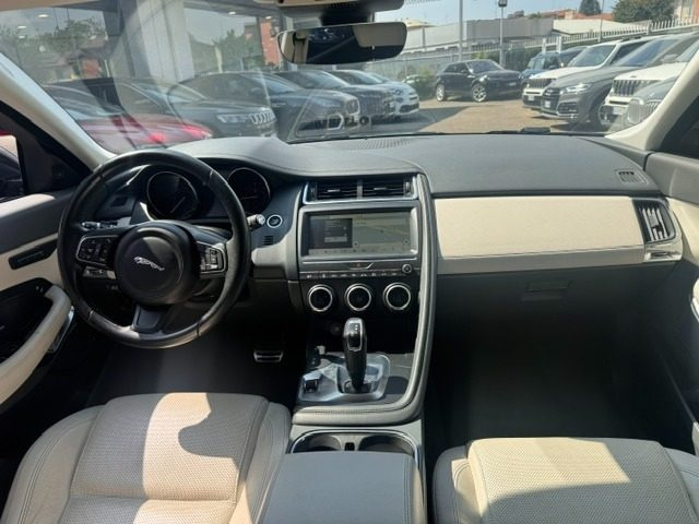 JAGUAR E-Pace usata 12