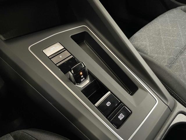 VOLKSWAGEN Golf Variant usata, con USB