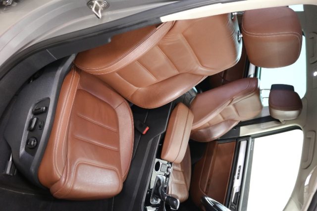 VOLKSWAGEN Touareg usata, con Controllo trazione