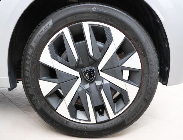 PEUGEOT 208 usata, con Bluetooth