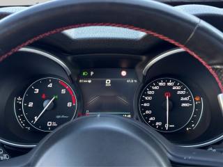 ALFA ROMEO Stelvio usata, con Fari Xenon