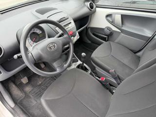 TOYOTA Aygo usata, con Autoradio