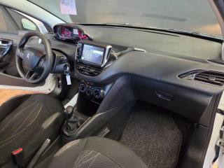 PEUGEOT 208 usata, con Bluetooth