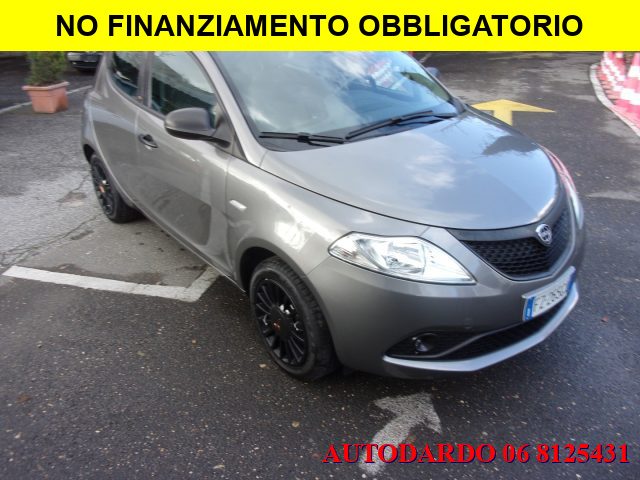 LANCIA Ypsilon usata, con Autoradio