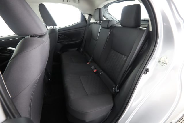 TOYOTA Yaris usata 3