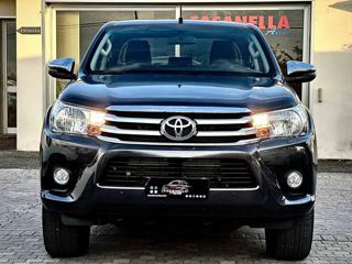 TOYOTA Hilux usata, con Alzacristalli elettrici