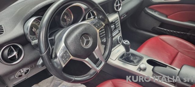 MERCEDES-BENZ SLK 200 usata, con Telecamera per parcheggio assistito