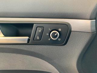 VOLKSWAGEN Touran usata, con Bluetooth