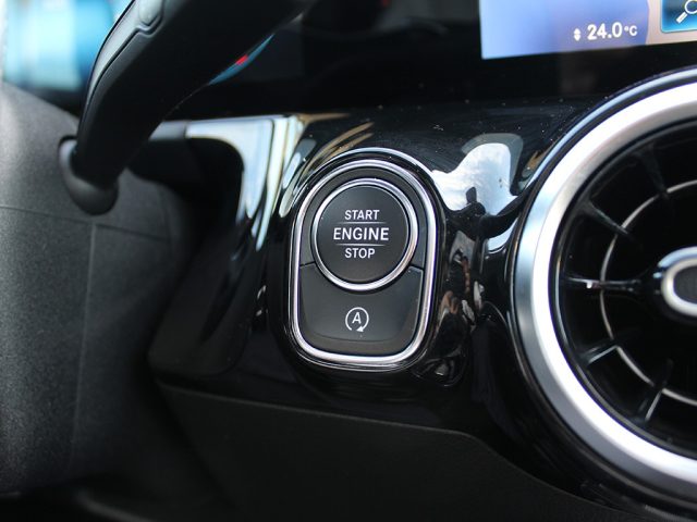 MERCEDES-BENZ GLA 200 usata, con Vivavoce
