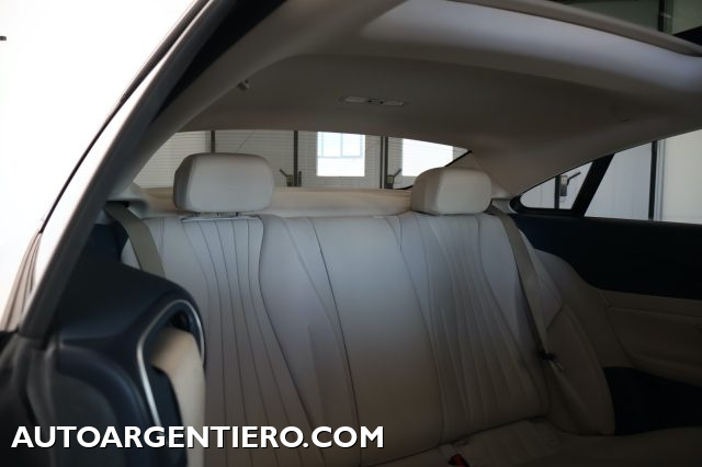 MERCEDES-BENZ E 220 usata, con Tetto panorama