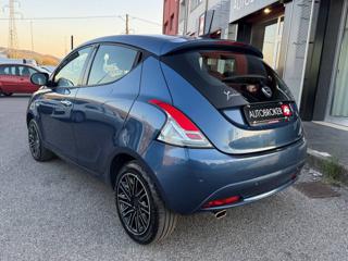 LANCIA Ypsilon usata, con Autoradio