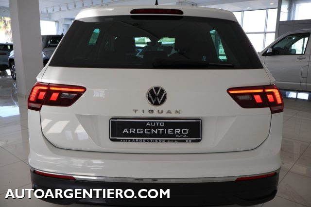 VOLKSWAGEN Tiguan usata, con Autoradio