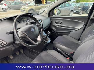 LANCIA Ypsilon usata, con Autoradio