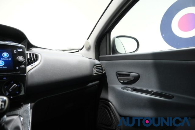 LANCIA Ypsilon usata 29