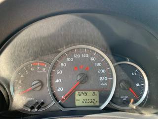 TOYOTA Yaris usata, con ESP