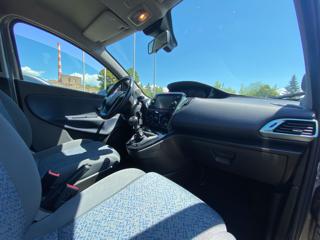LANCIA Ypsilon usata, con Telecamera per parcheggio assistito