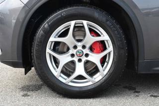 ALFA ROMEO Stelvio usata, con Controllo automatico clima