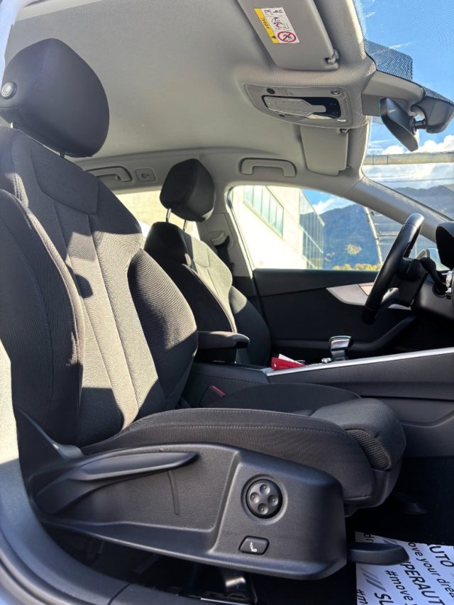 AUDI A4 usata, con Sensori di parcheggio anteriori