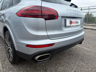 PORSCHE Cayenne usata, con Autoradio digitale