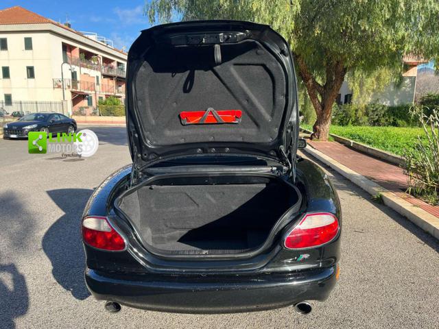 JAGUAR XKR usata, con Sistema di navigazione