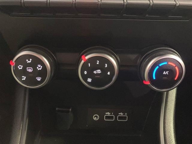 RENAULT Captur usata 23