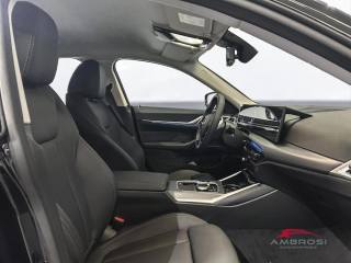 BMW i4 usata 10