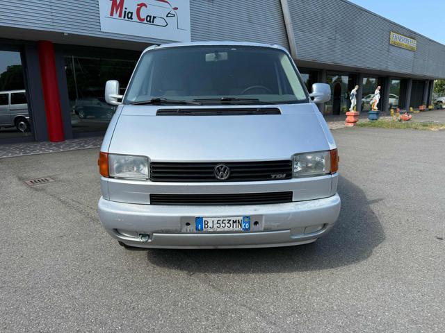 VOLKSWAGEN Transporter usata, con Isofix