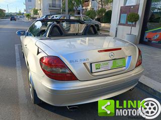 MERCEDES-BENZ SLK 200 usata 50
