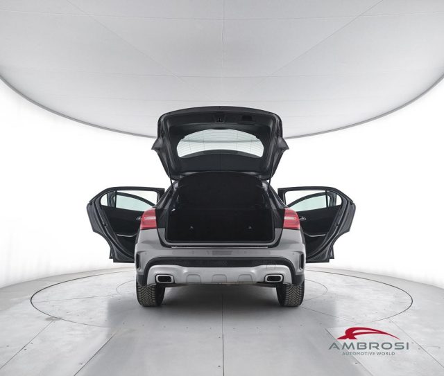 MERCEDES-BENZ GLA 200 usata 6