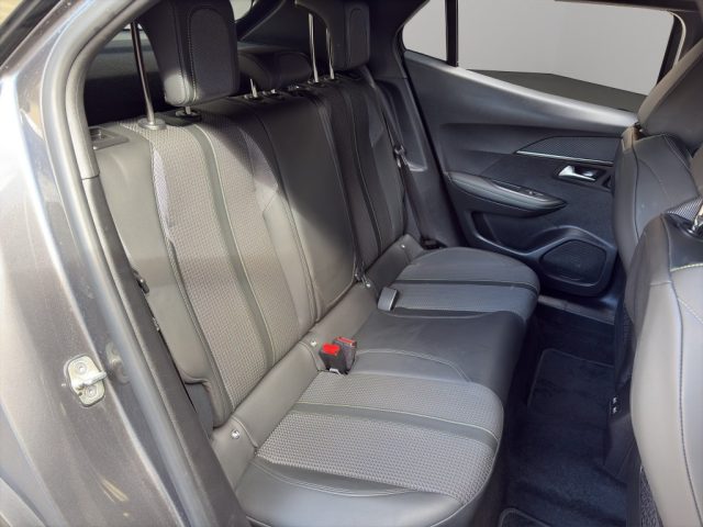 PEUGEOT 2008 usata, con Specchietti laterali elettrici