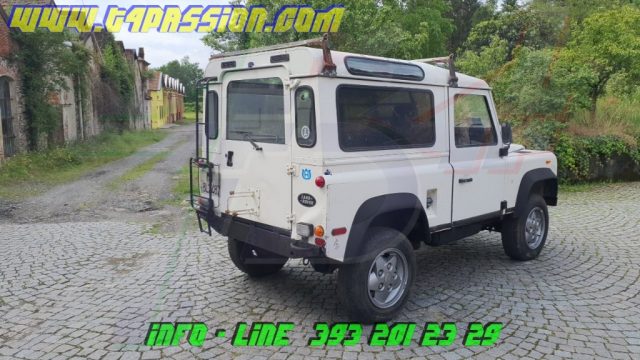 LAND ROVER Defender usata 5