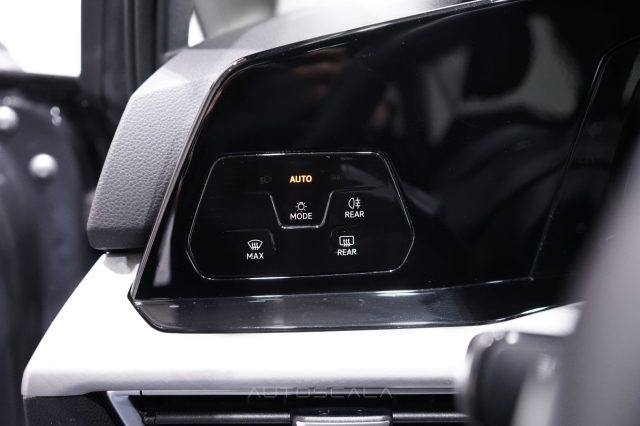 VOLKSWAGEN Golf Variant usata, con Cruise Control